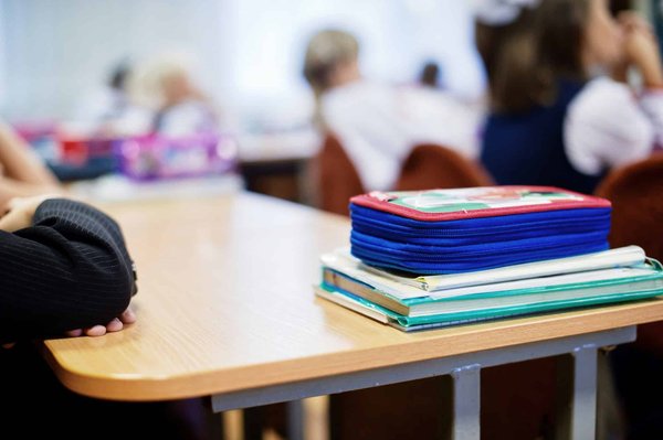 Quels sont les défis de la conception d'un jeu éducatif sur les sciences de la Terre pour les enfants?