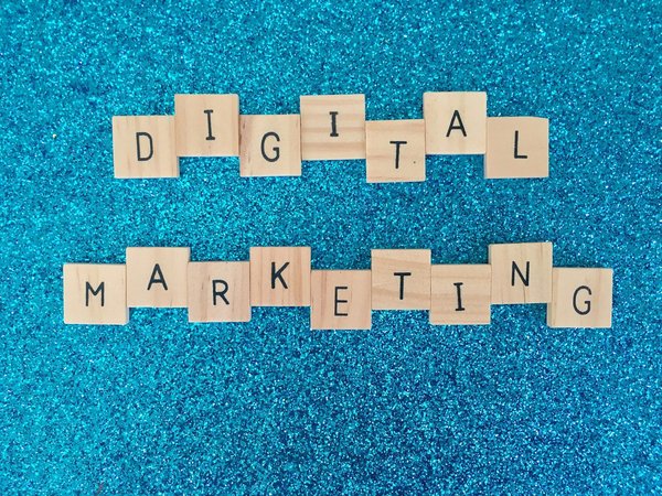 Quelles sont les meilleures pratiques pour le marketing digital d'une entreprise de services de réparation automobile?